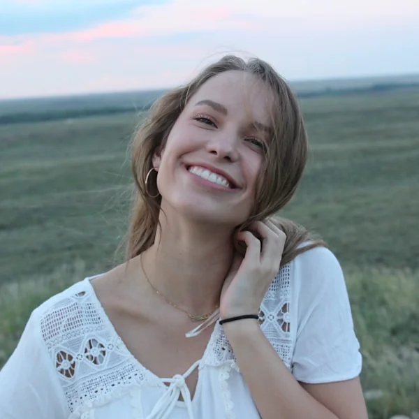 Miriam, az Ivory Nella vendége